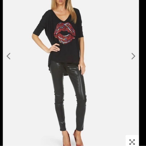 New Lauren Moshi Bracelet Lip Draped Tee - Picture 5 of 9